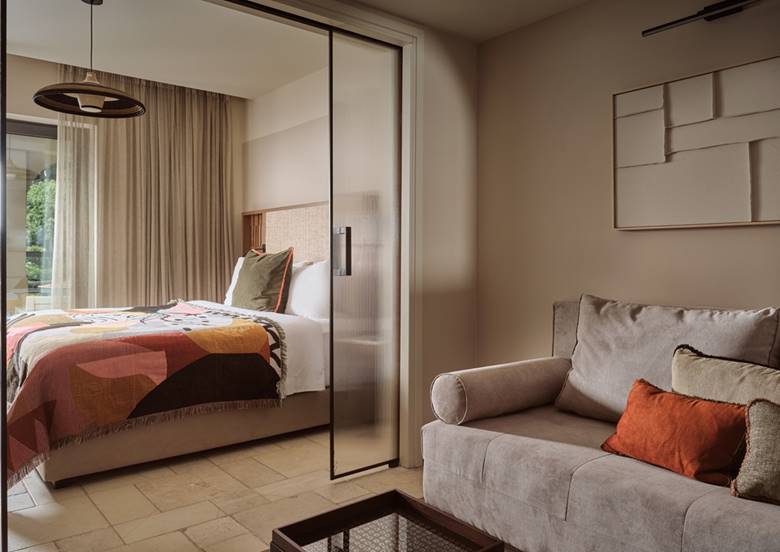 
Deluxe Family Suite Garden View (1)