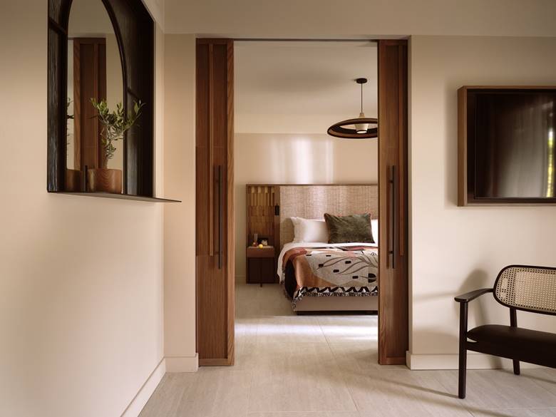 
Deluxe Suite Garden View (2)