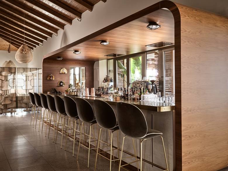 
Eagles Villas Cabin Bar 2