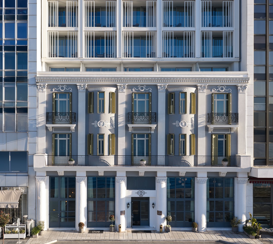 
Exterior ON Residence (6)